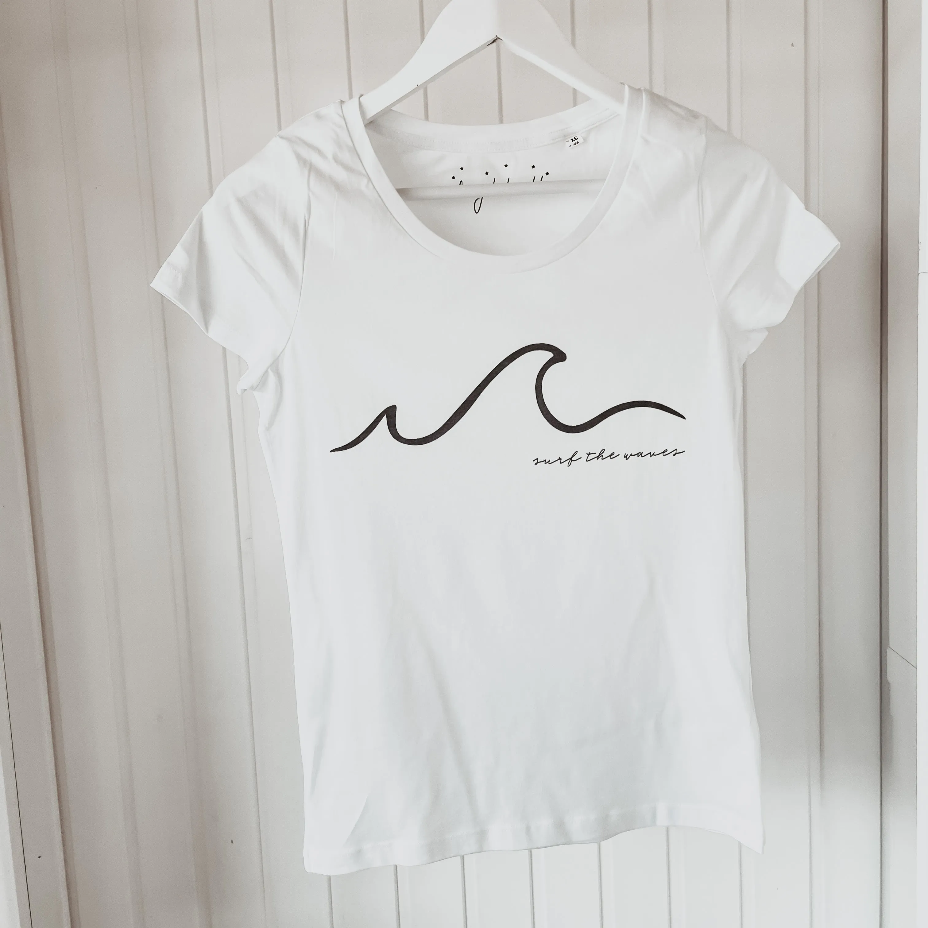 White SURF THE WAVES tee *fitted style*